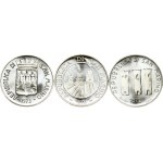 San Marino 500 Lire (1972-1974) Obverse: Three towers. Crowned shield. Ostrich feathers and towers within circle...