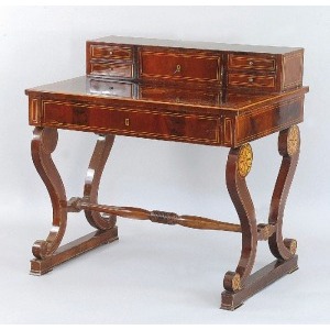 Stół-biurko w stylu biedermeier