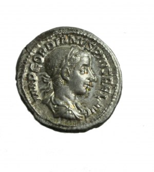 RZYM, GORDIAN III, piękny denar z Dianą