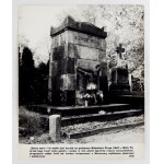 [WARSZAWA - Cmentarz powązkowski w Warszawie] - zestaw 16 czarno-białych reprodukcji fotograficznych. Opr. E....