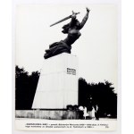 [WARSAW - Monuments of Warsaw] - set of 16 black and white photographic reproductions. Warsaw [B. d.]...
