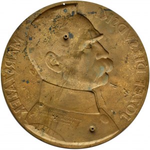 II RP, medalion z Marszałkiem Józefem Piłsudskim, wybity nakładem TPWP w Warszawie, sygnowana J. Aumiller