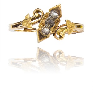 Former gold ring with diamonds