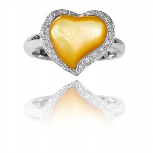Komplet biżuterii - pierścionek oraz kolczyki z motywem serc