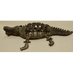 Krokodil aus Bronze, dünnwandiger Guss.