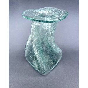 Gedrehte Vase, Kunstglas, antico, Polen, 1970er Jahre.