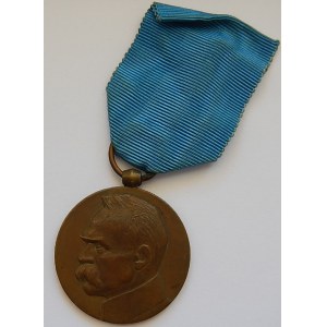 Medal Dziesięciolecia Odzyskania Niepodległości 1918 1928