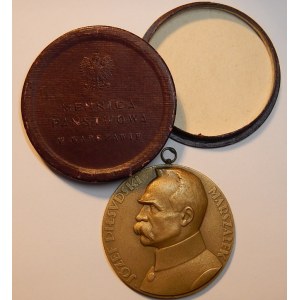 Marszałek Józef Piłsudski 1930, medal + oryginalne etui Mennicy Państwej