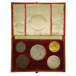 November Uprising souvenir box with coins
