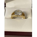 Gold ring with diamond 3.3 ct. Including a certificate