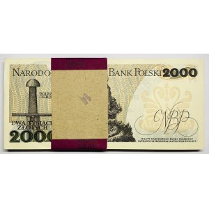 Paczka bankowa 2.000 złotych 1982 seria BR ( 93 sztuki)