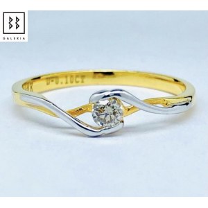 18 ct gold ring with diamond