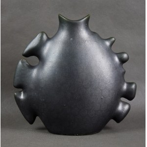 Vase, entworfen von Stefan Bławut, Tomaszów Mazowiecki, 1960er Jahre. (schwarz)