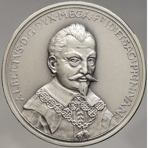 Valdštejn. Medaile z r. 1631, letopočet nahrazen letopočtem 2000.