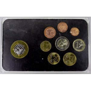 Evropa – sady oběhových mincí. Estonsko. Premium sada oběhových € mincí 2011 + žeton, číslované (40099) plexi pouzdro