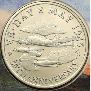 Turks a Caicos. 5 crown 1995 vítězství (letadla), baleno v „mincovním dopise“ s 2 známkami, číslováno (č. 2422). KM-134