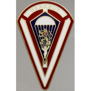 odznaky vojenské. Odznak PARAŠUT – soukromá ražba po r. 1989. Bronz zlac. 54 x 34 mm, smalty, šroub s matkou