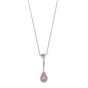 Teardrop-shaped pendant - with diamonds, 1920-1930
