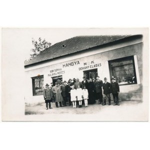 1940 Fehértó (Győr), Hangya szövetkezet üzlete, bor, sör és pálinka mérés, M.k. dohány eladás...