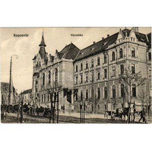 1911 Kaposvár, Városház, lovaskocsik. Szabó Lipót kiadása