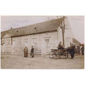Fél, Tomásov (Pozsony, Bratislava); Rovara Frigyes kastélya, lovashintó / castle, horse chariot. photo (EK...