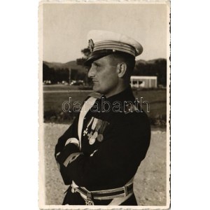 1938 Magas rangú magyar katonai pilóta kitüntetésekkel / High-ranking Hungarian military pilot with medals. photo (EK...