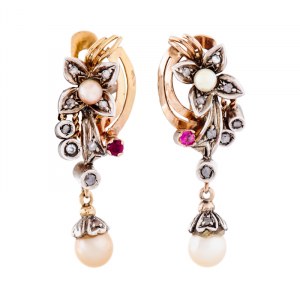 Earrings with floral motif, 1st half of 20th century.