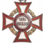 1916. A Katonai Érdemkereszt III. Osztálya hadidíszítménnyel és kardokkal fülön jelzett...