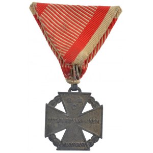 1916. Károly-csapatkereszt Zn kitüntetés eredeti mellszalagon T:2 / Hungary 1916. Charles Troop Cross...