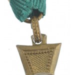 1923. II. osztályú Legénységi Szolgálati Jel részben ezüstözött bronz kitüntetés mellszalagon T:1...
