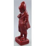 Zsolnay: Kenyeret evő kisfiú. Ökörvérmázas porcelánfajansz, jelzett, 1920 körül, hibátlan, m...