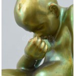 Zsolnay: A tenyeréből ivó fiú. Eozin mázas porcelánfajansz, 1920 körül, hibátlan, m: 14 cm