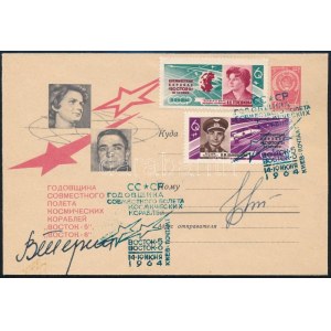 Valentyina Tyereskova (1937- ) és Valerij Bikovszkij (1934- ) szovjet űrhajósok aláírásai emlékborítékon ...
