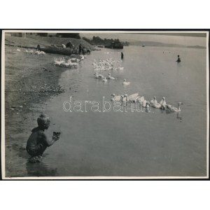 cca 1934 Kinszki Imre (1901-1945) budapesti fotóművész hagyatékából, jelzés nélküli, vintage fotóművészeti alkotás ...