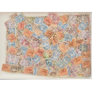 1900-1913 ~1.000 db Turul bélyeg dobozban / 1.000 Turul stamps in a box