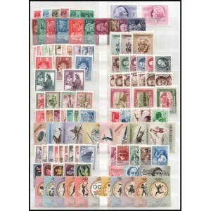 25 klf sor az 1940-1950-es évekből + 15 klf négyescsík. Érdemes megnézni! (55.680) / 25 different sets ...