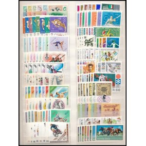 110 klf komplett sor 2 berakólapon / 110 different Hungarian sets