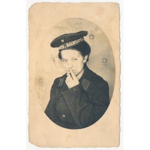 Niemcy, Fotografia Kobiety w stroju marynarza - Unterseeboots-Halbflottille