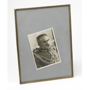 Fotografia, Marszałek Józef Piłsudski - w ramce
