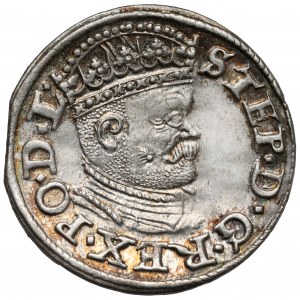 Stefan Batory, Troika Riga 1586