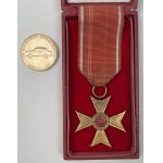 PRL, Order Odrodzenia Polski kl. V + medalik i literatura numizmatyczna - zestaw