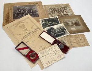 Dobieczynski Stanislaw, Set of photos, documents and badges - including the M.P.iH. Diploma Badge.