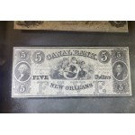 Ciekawe ibanknoty USA w ramie za szkłem - w tym ładny $1 Black Eagle Silver Certificate