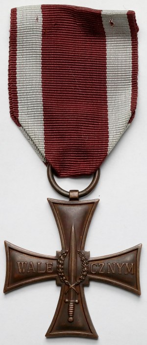 People's Republic / Third Republic, Cross of Valour without date - Engraving, Marek Warton - 1990s