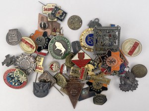 République populaire de Pologne, badges et insignes commémoratifs - grand ensemble