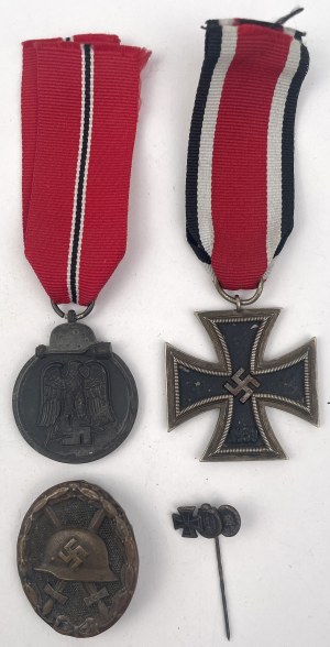 Germany, Third Reich, 1939 Iron Cross, 1941/1942 Winter Campaign Medal, Wounded Badge and Miniature on Pin - set (4pcs)