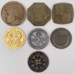 Pologne, Médailles militaires et commémoratives (XX-XXIe s.) - ensemble (7pcs)