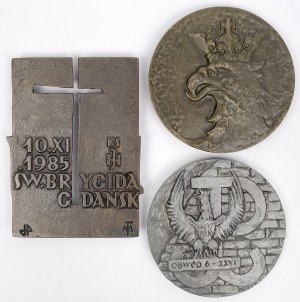 Médailles sur des thèmes militaires - Home Army et Katyn - set (3pcs)