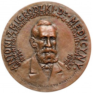 Medal 1920 - wybity dla uczczenia pamięci rodziców artysty - Marcjanny i Antoninego Żmigrodzkich