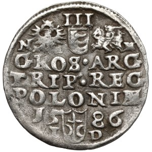 Stefan Batory, Trojak Olkusz 1586 - NH przy herbach